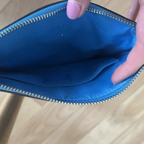 Coach Crossbody Messenger Bag Bright Blue Leather 8.5" Very Nice Condition - Picture 2 of 2